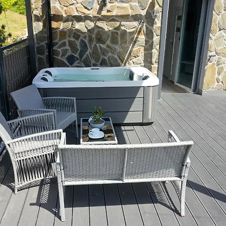 Aparts4u - Kras C209 Z Prywatnym Jacuzzi I Tarasem Apartment *